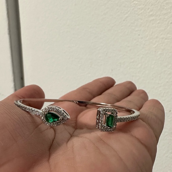 NWOT Brand New Cuff Bracelet 🤭💕 - Picture 3 of 7